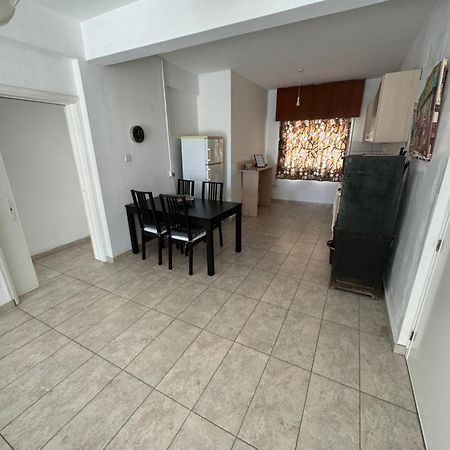 Milky Apartment Лимасол Екстериор снимка