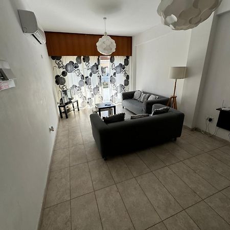 Milky Apartment Лимасол Екстериор снимка