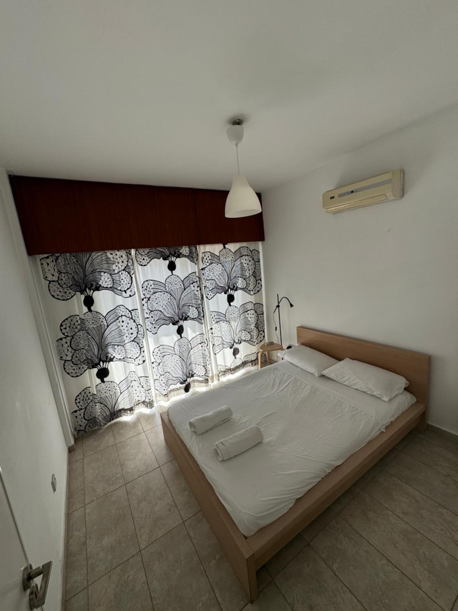 Milky Apartment Лимасол Екстериор снимка